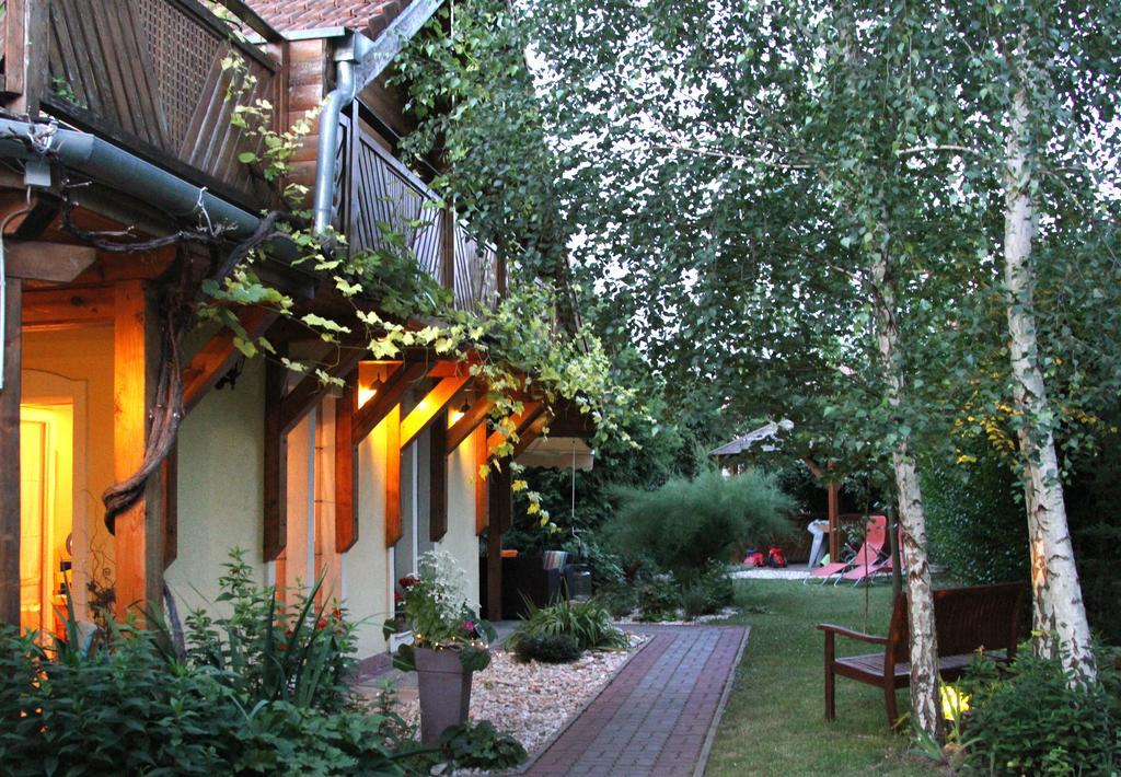 Koszeghegyalja Vendeghaz Hotel Horvátzsidány Bagian luar foto
